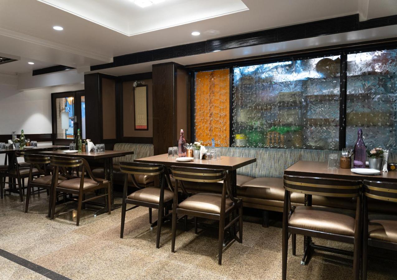 Regenta Place The Emerald Mumbai Bagian luar foto