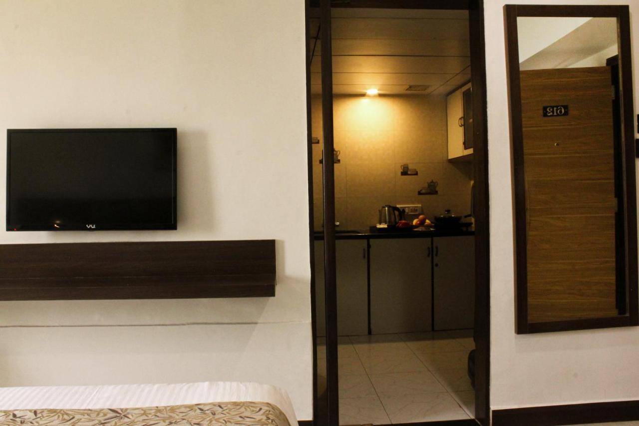 Regenta Place The Emerald Mumbai Bagian luar foto