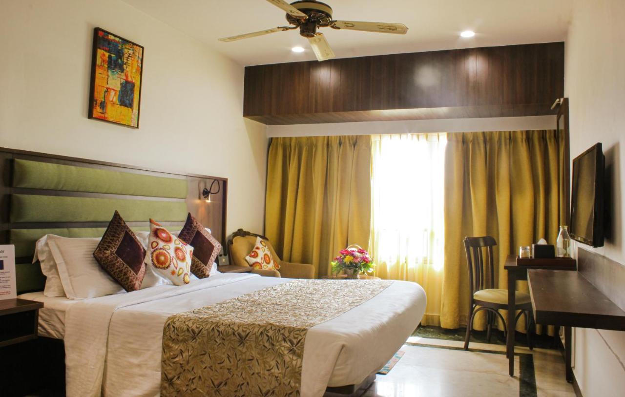 Regenta Place The Emerald Mumbai Bagian luar foto