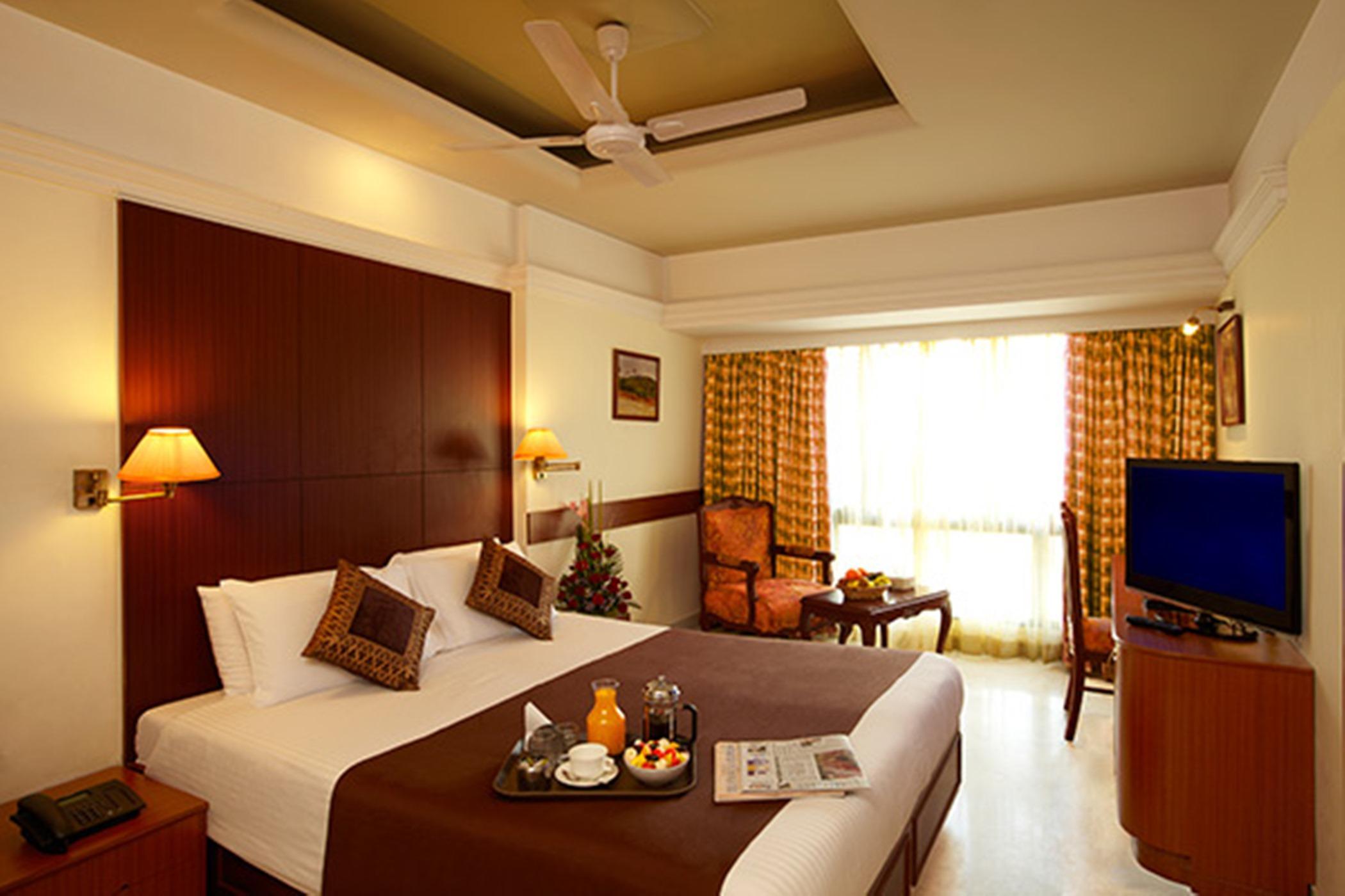 Regenta Place The Emerald Mumbai Bagian luar foto