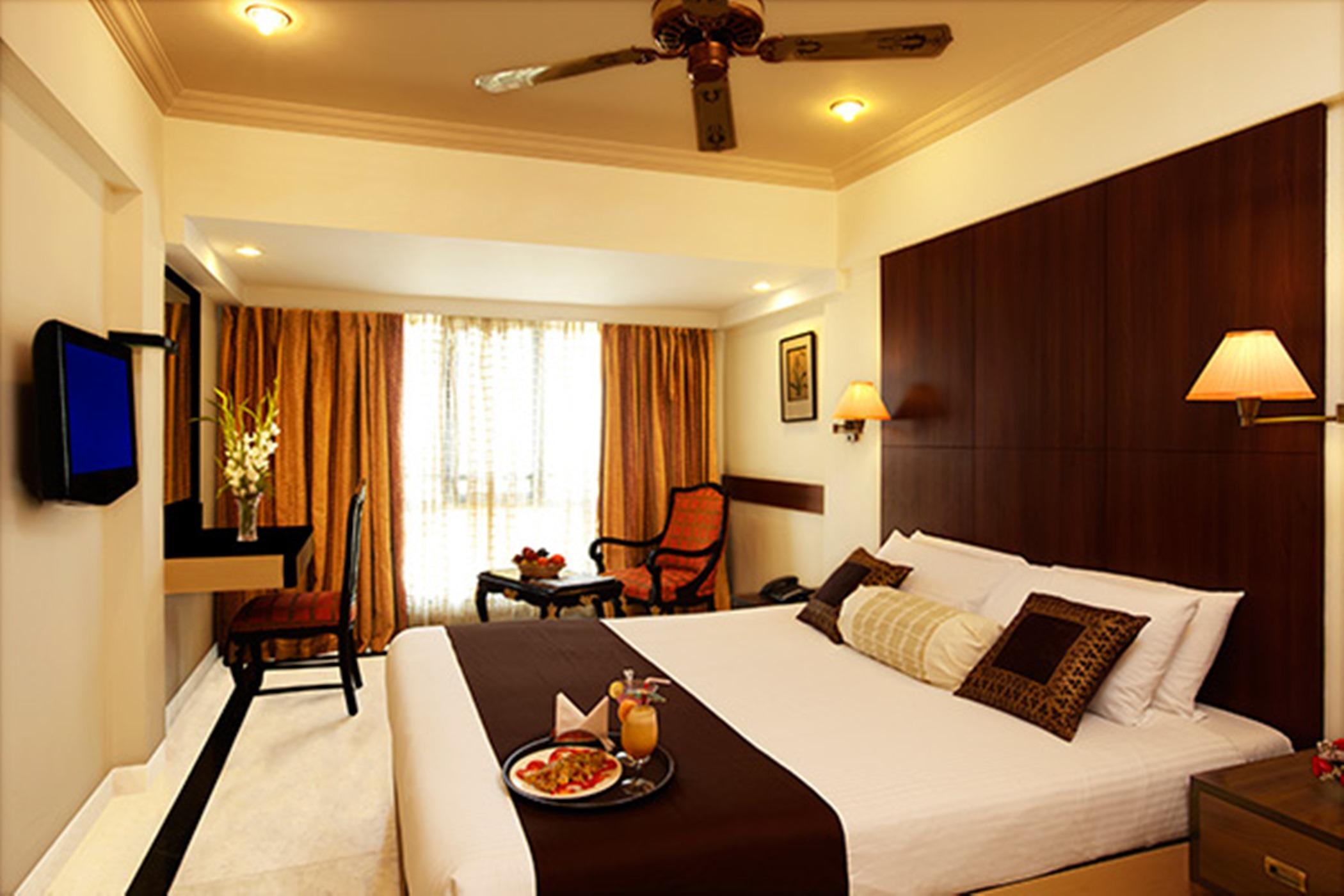 Regenta Place The Emerald Mumbai Bagian luar foto