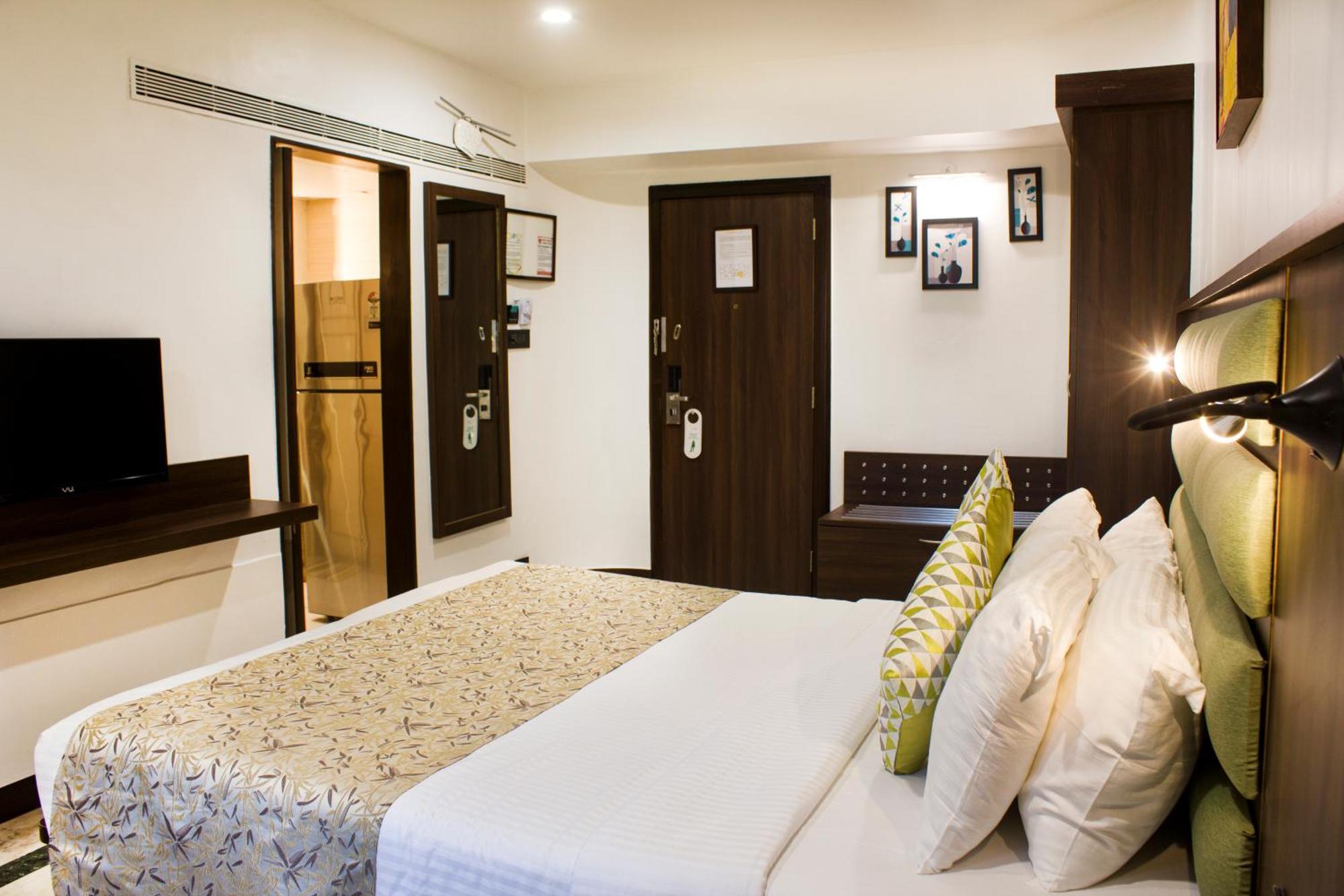 Regenta Place The Emerald Mumbai Bagian luar foto