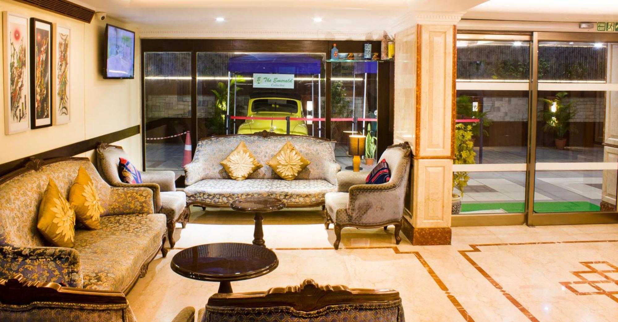 Regenta Place The Emerald Mumbai Bagian luar foto