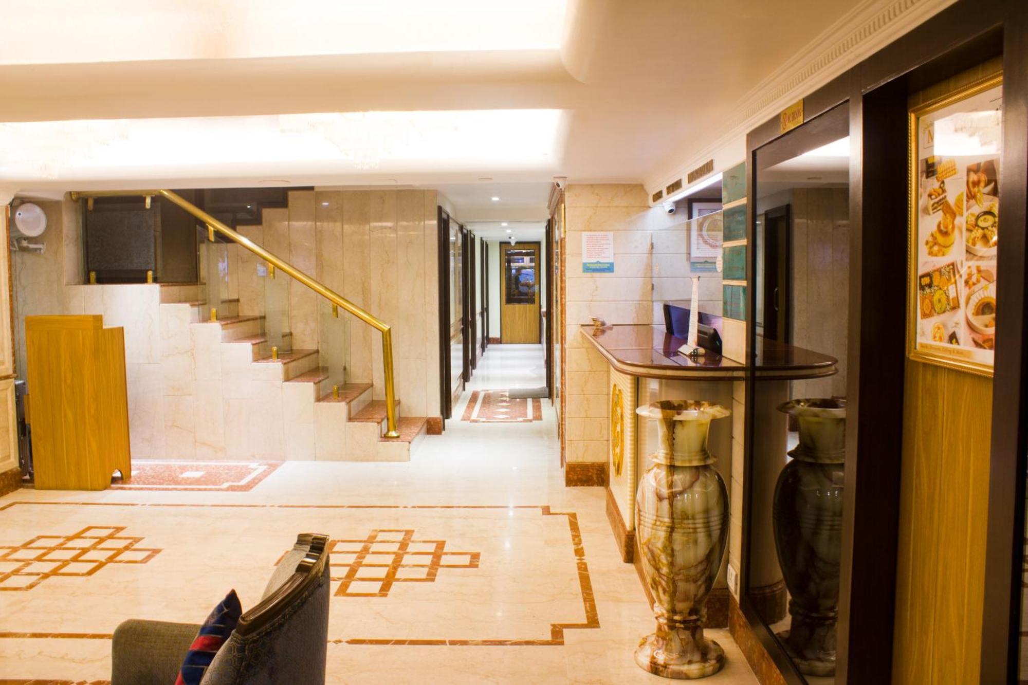 Regenta Place The Emerald Mumbai Bagian luar foto
