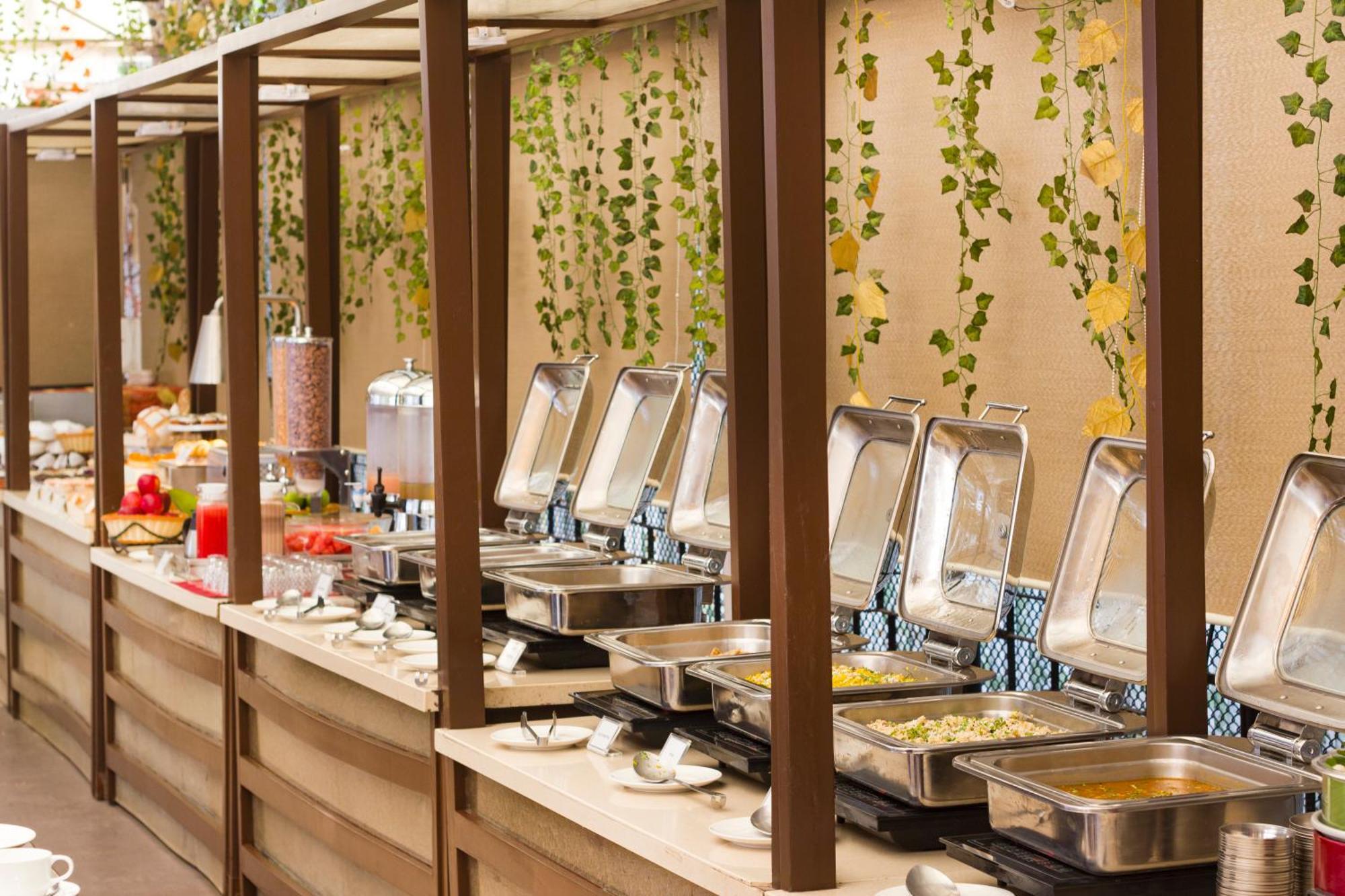 Regenta Place The Emerald Mumbai Bagian luar foto