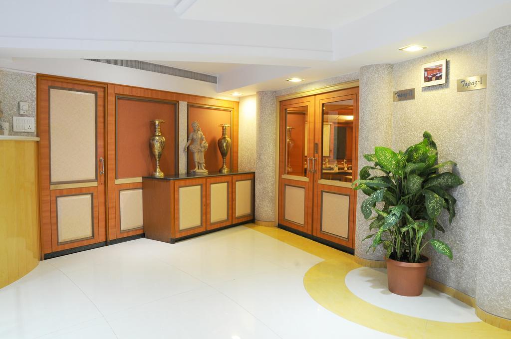 Regenta Place The Emerald Mumbai Bagian luar foto