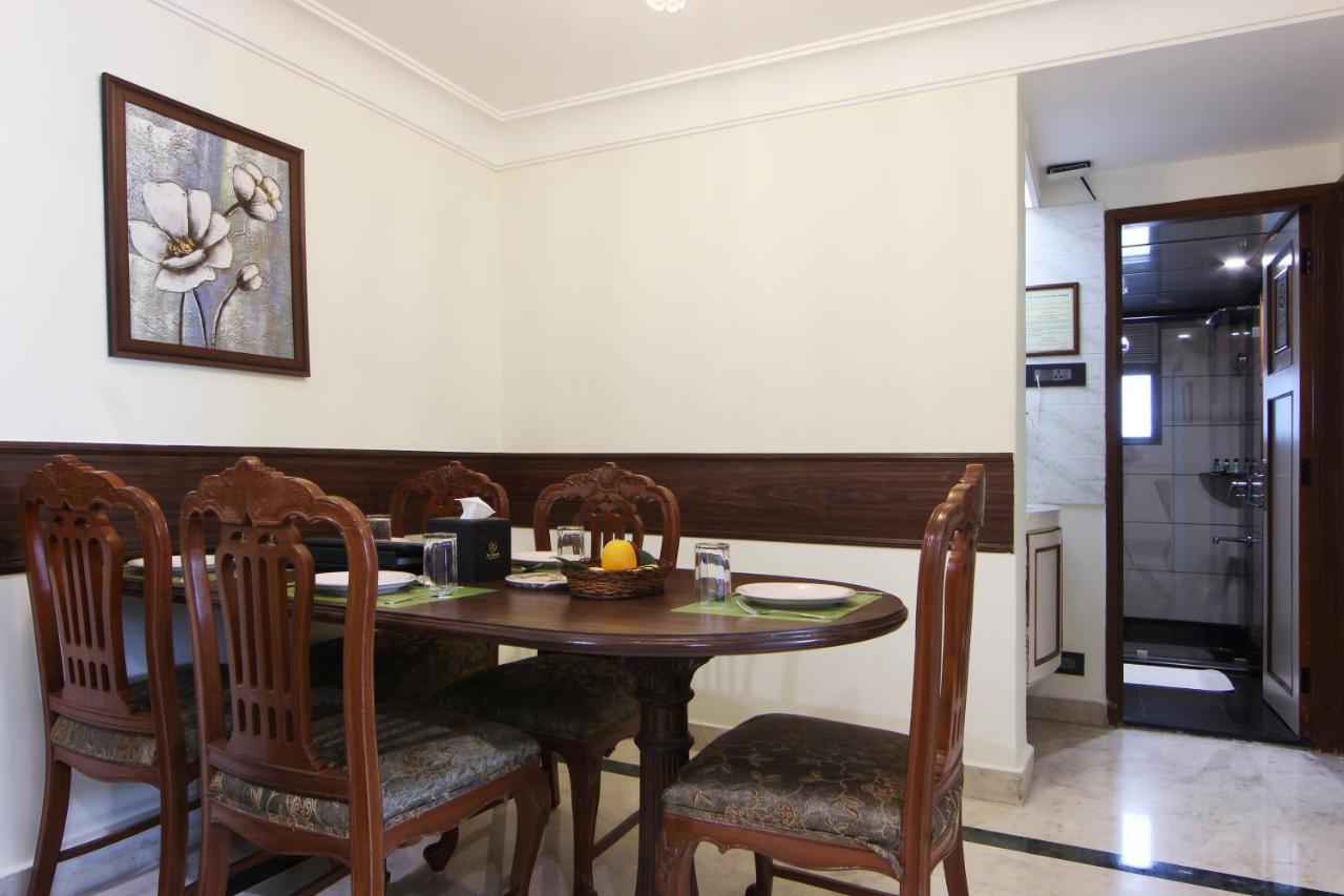 Regenta Place The Emerald Mumbai Bagian luar foto