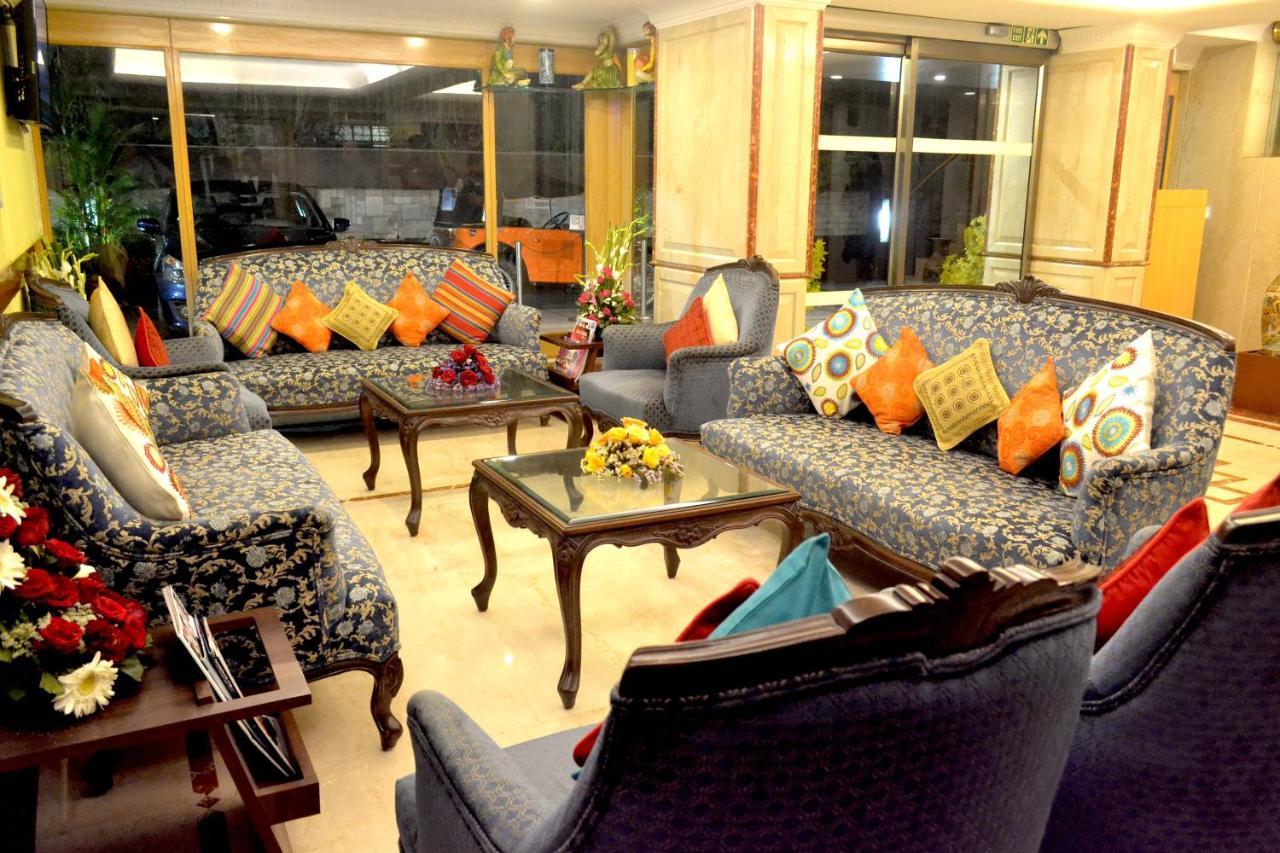 Regenta Place The Emerald Mumbai Bagian luar foto